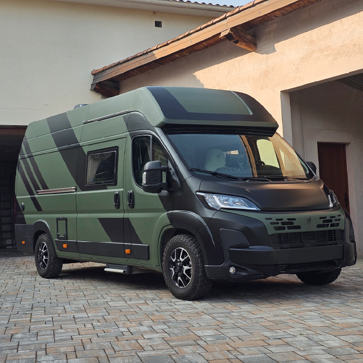 Utilitaire vert personnalisé